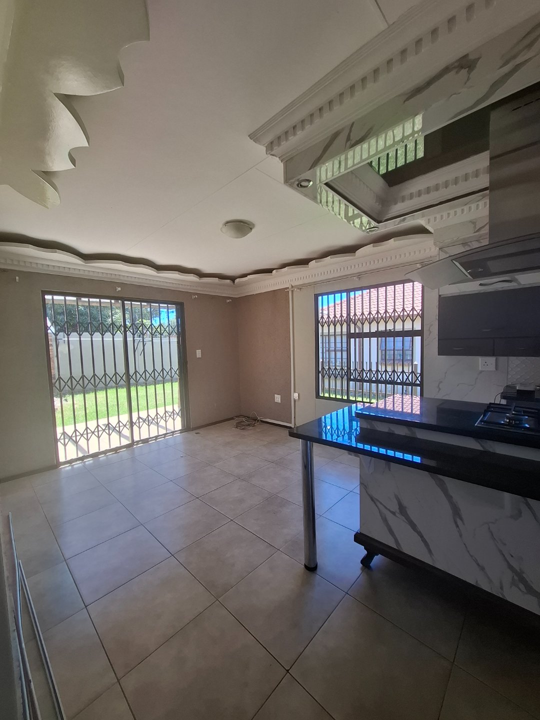 To Let 3 Bedroom Property for Rent in Heatherdale AH Gauteng