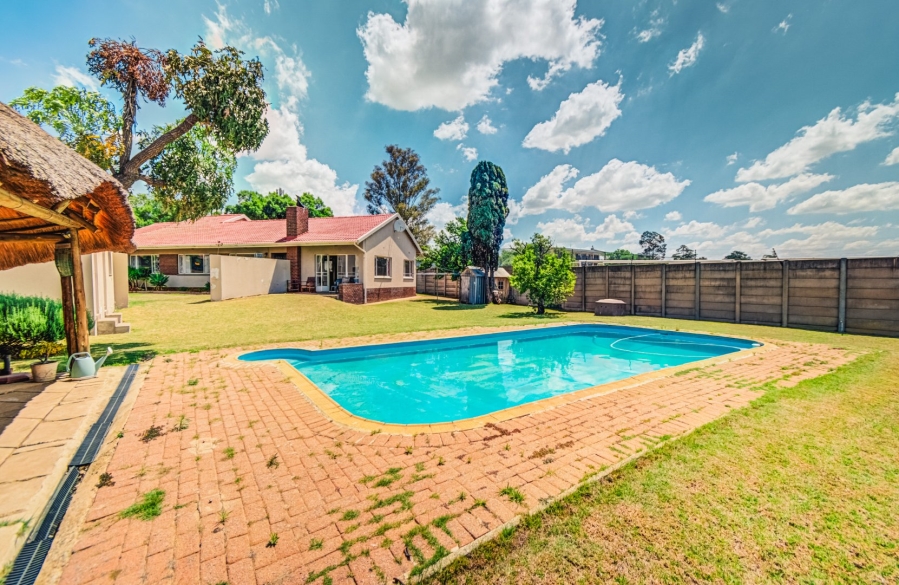 5 Bedroom Property for Sale in Eastleigh Gauteng