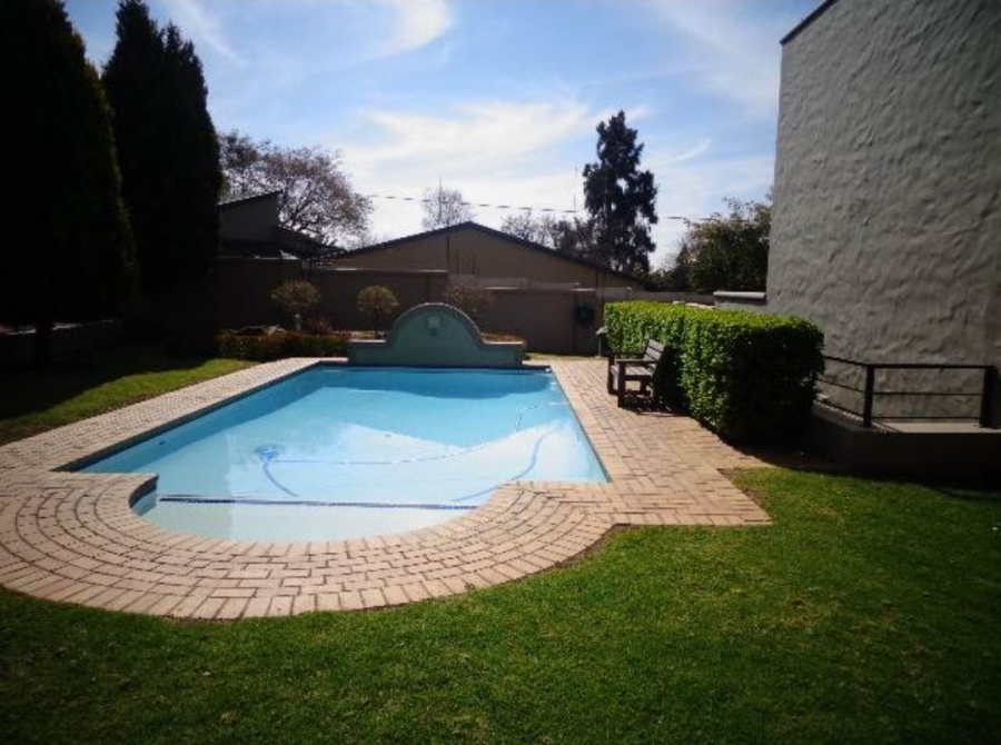 To Let 2 Bedroom Property for Rent in Paulshof Gauteng