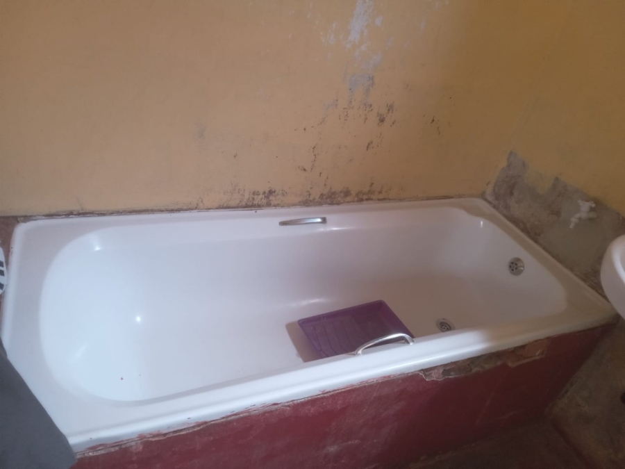 2 Bedroom Property for Sale in Daveyton Gauteng