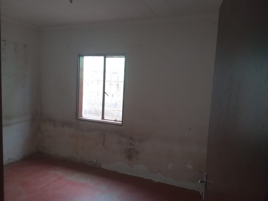 2 Bedroom Property for Sale in Daveyton Gauteng