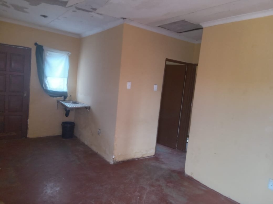 2 Bedroom Property for Sale in Daveyton Gauteng