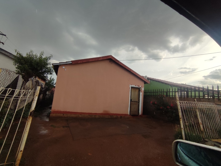 2 Bedroom Property for Sale in Daveyton Gauteng