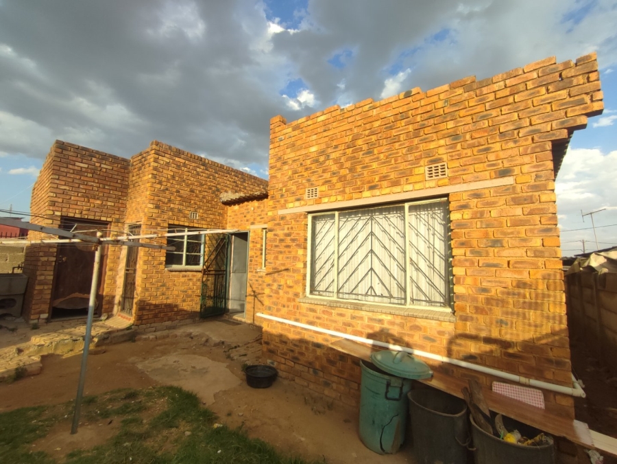 2 Bedroom Property for Sale in Langaville Gauteng