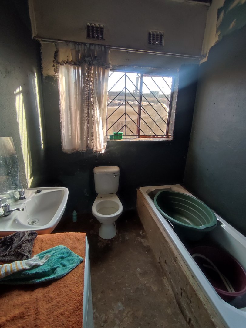 2 Bedroom Property for Sale in Langaville Gauteng