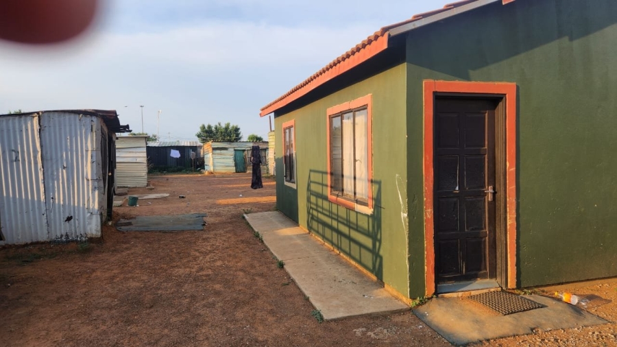 2 Bedroom Property for Sale in Daveyton Gauteng