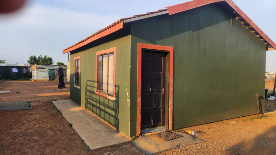 2 Bedroom Property for Sale in Daveyton Gauteng