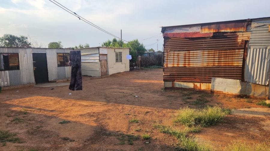 2 Bedroom Property for Sale in Daveyton Gauteng