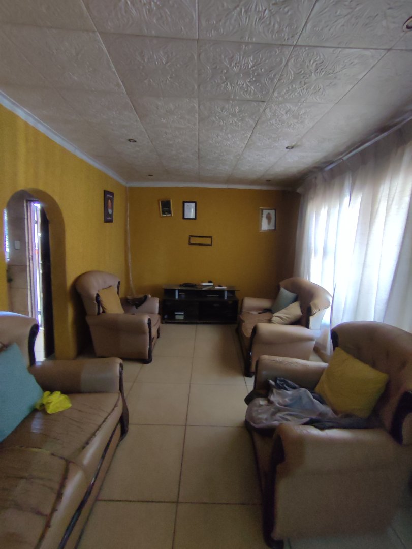  Bedroom Property for Sale in Langaville Gauteng