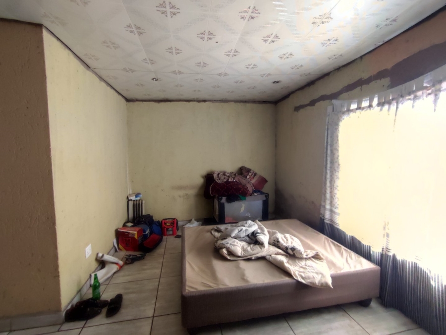  Bedroom Property for Sale in Langaville Gauteng