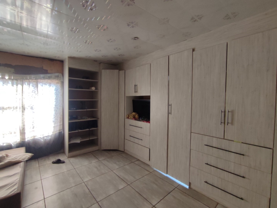  Bedroom Property for Sale in Langaville Gauteng