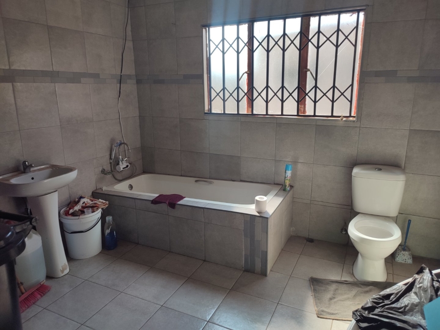  Bedroom Property for Sale in Langaville Gauteng