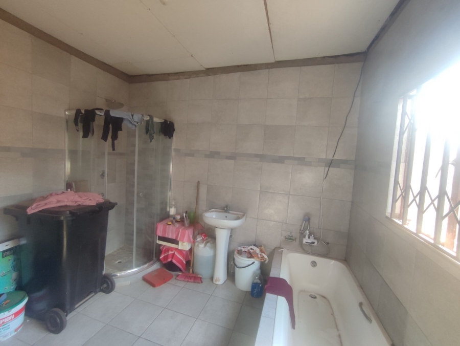  Bedroom Property for Sale in Langaville Gauteng