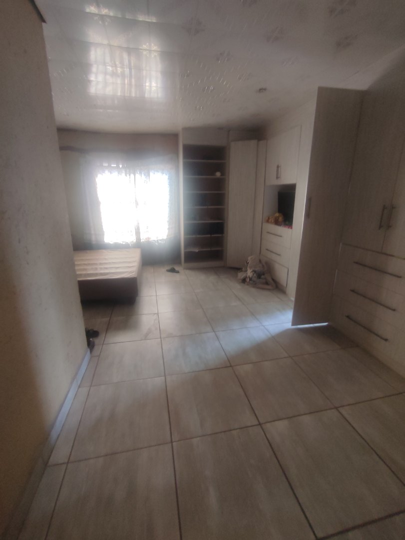  Bedroom Property for Sale in Langaville Gauteng