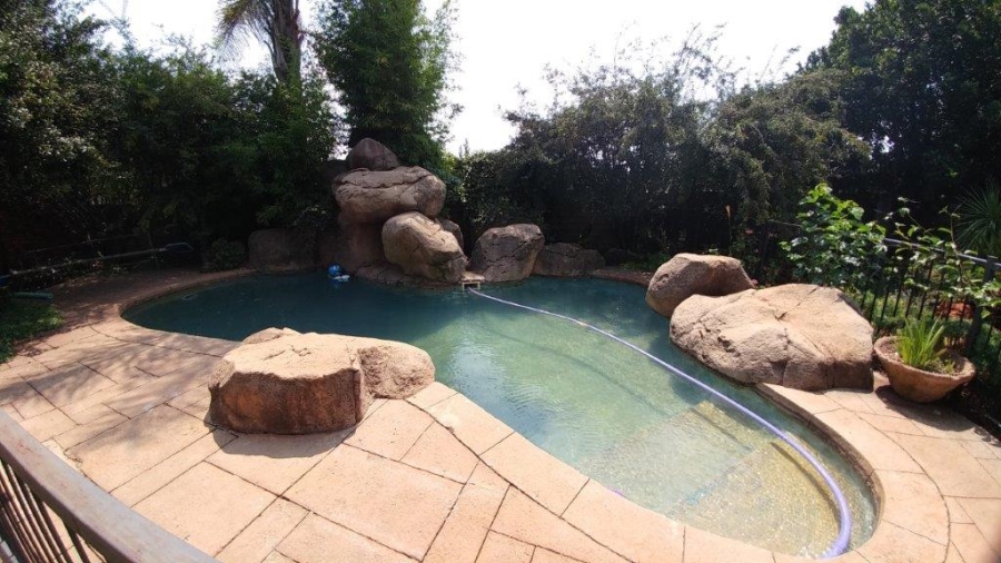 To Let 4 Bedroom Property for Rent in Valhalla Gauteng