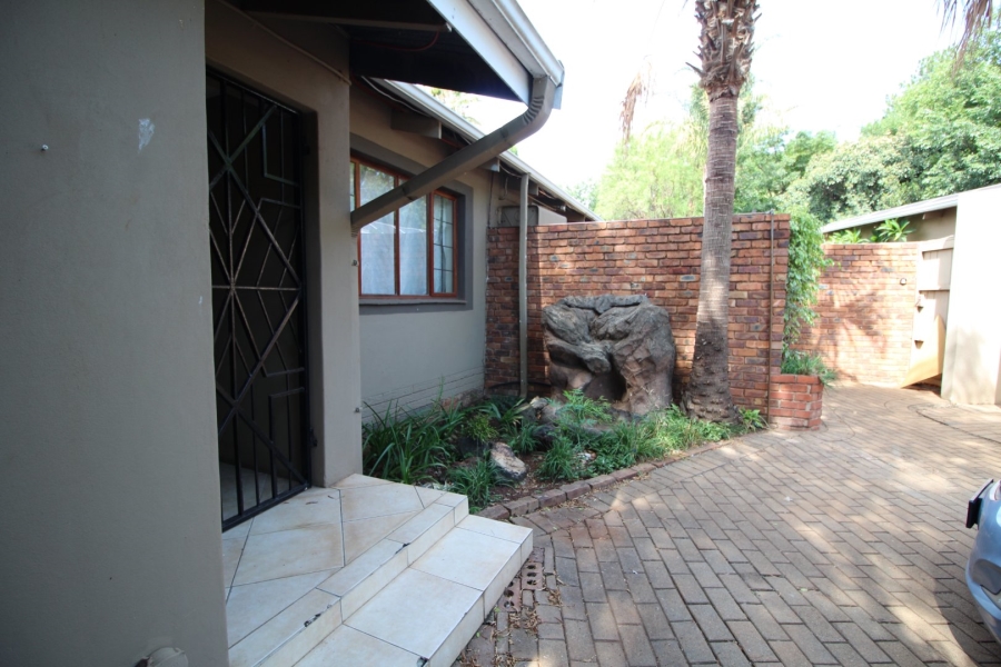 To Let 4 Bedroom Property for Rent in Valhalla Gauteng