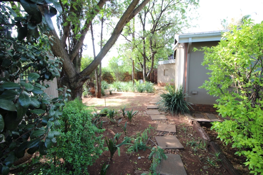 To Let 4 Bedroom Property for Rent in Valhalla Gauteng