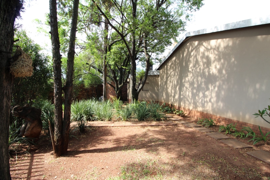 To Let 4 Bedroom Property for Rent in Valhalla Gauteng