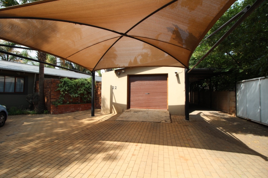 To Let 4 Bedroom Property for Rent in Valhalla Gauteng