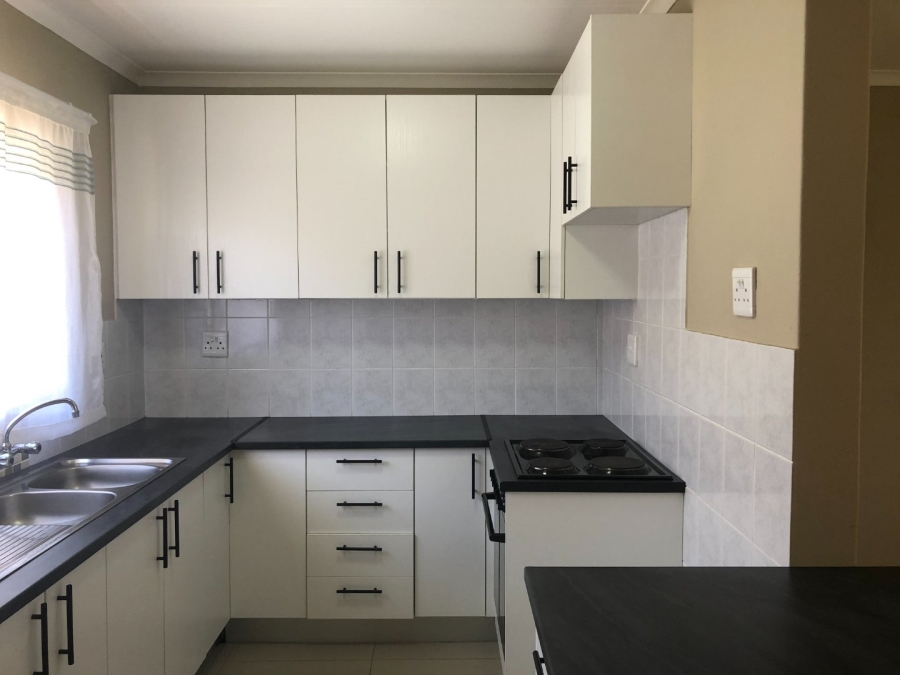 To Let 2 Bedroom Property for Rent in Allens Nek Gauteng