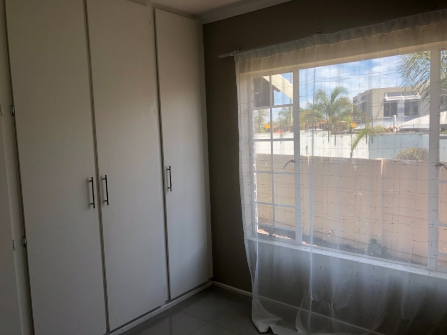 To Let 2 Bedroom Property for Rent in Allens Nek Gauteng