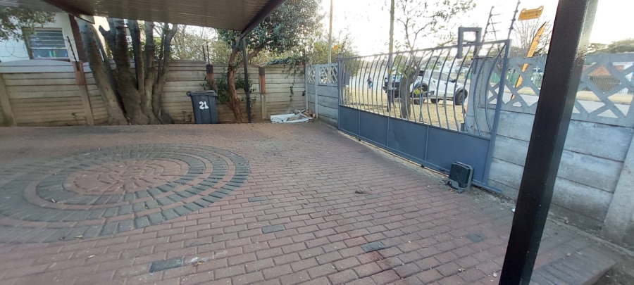 3 Bedroom Property for Sale in Tulisa Park Gauteng