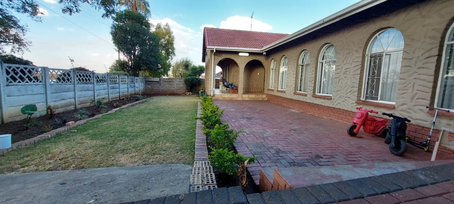 3 Bedroom Property for Sale in Tulisa Park Gauteng