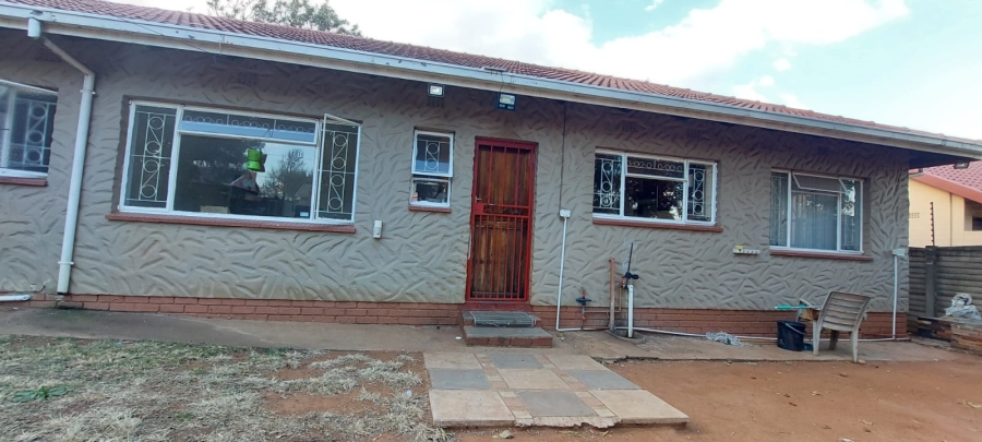 3 Bedroom Property for Sale in Tulisa Park Gauteng