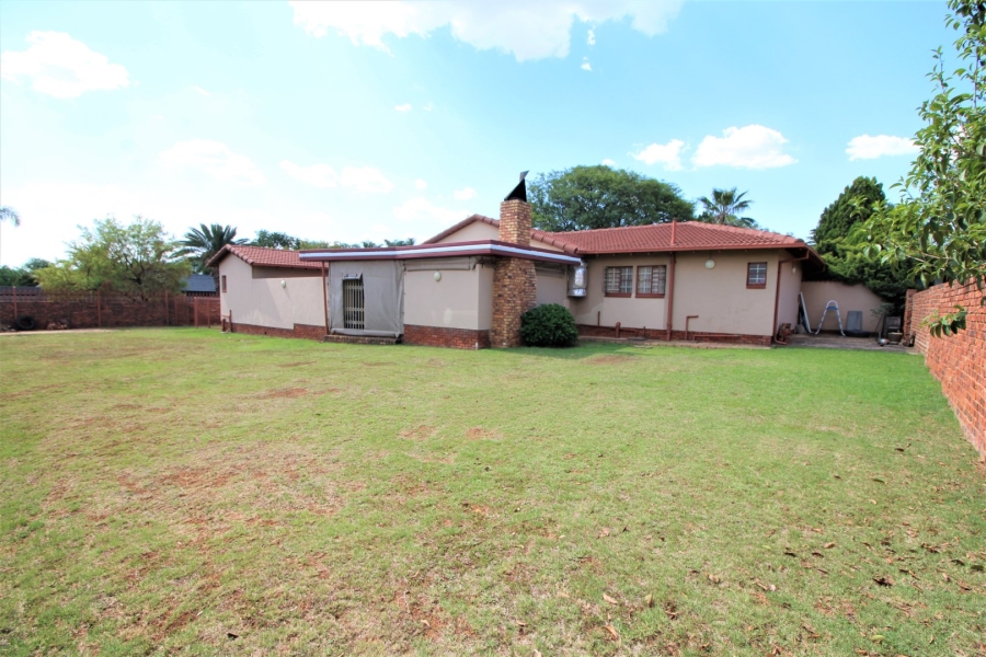 3 Bedroom Property for Sale in Wierda Park Gauteng