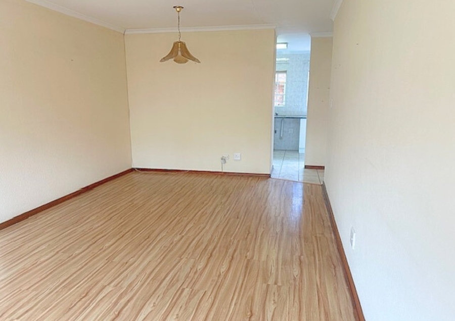 2 Bedroom Property for Sale in Wilro Park Gauteng