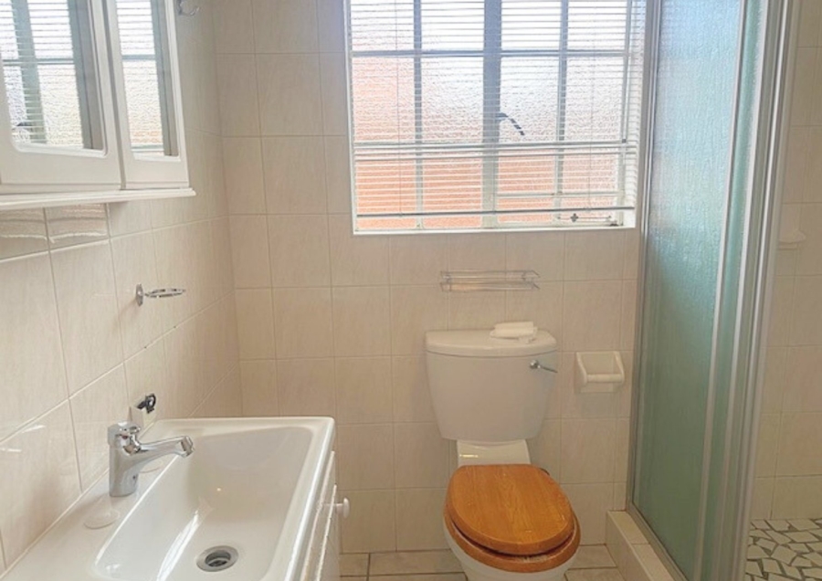 2 Bedroom Property for Sale in Wilro Park Gauteng