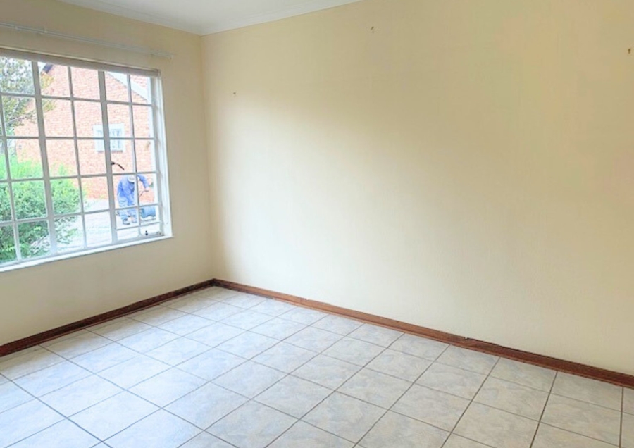 2 Bedroom Property for Sale in Wilro Park Gauteng