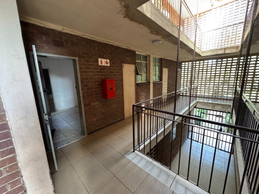 1 Bedroom Property for Sale in Edleen Gauteng