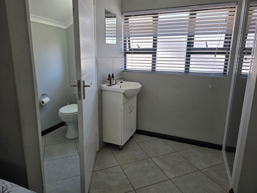 To Let 3 Bedroom Property for Rent in Norton Home Estate AH Gauteng