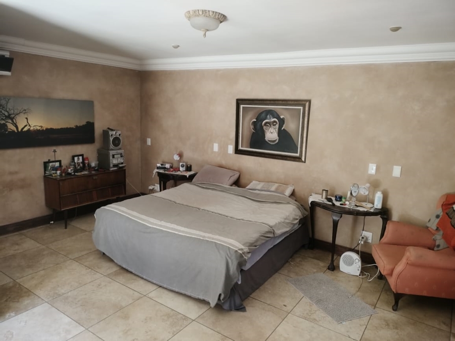 5 Bedroom Property for Sale in Ninapark Gauteng