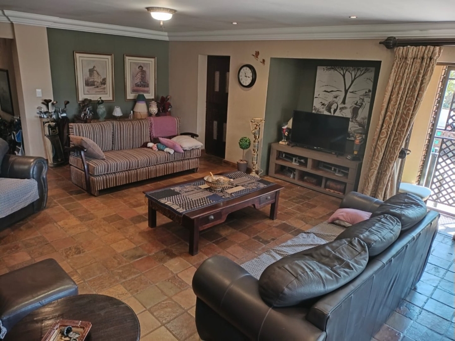 5 Bedroom Property for Sale in Ninapark Gauteng