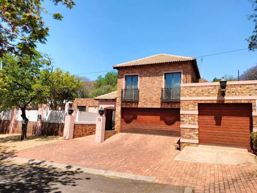 5 Bedroom Property for Sale in Ninapark Gauteng