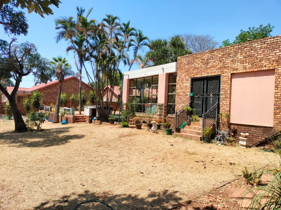 5 Bedroom Property for Sale in Ninapark Gauteng