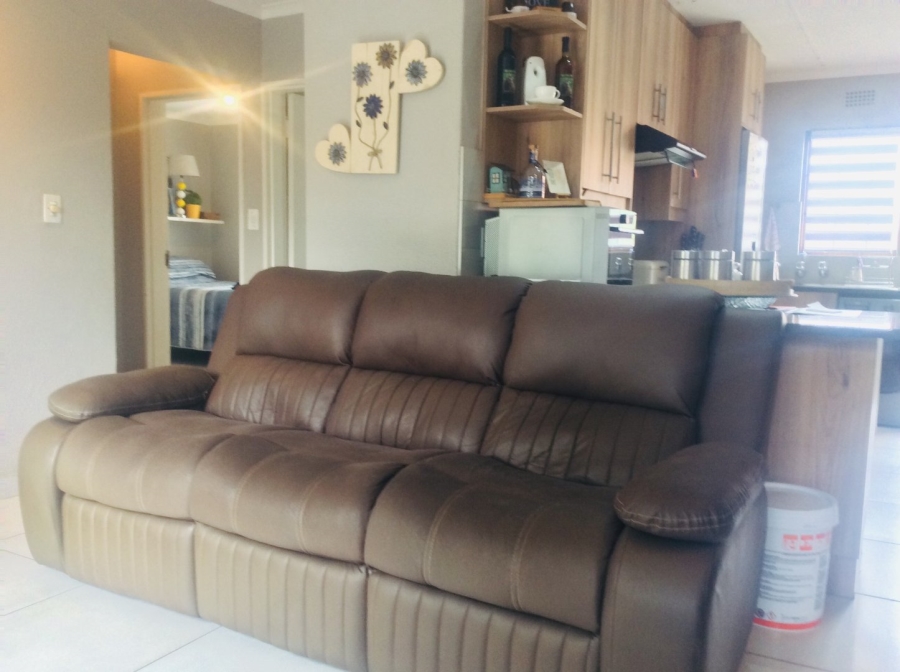 2 Bedroom Property for Sale in Verwoerdpark Gauteng