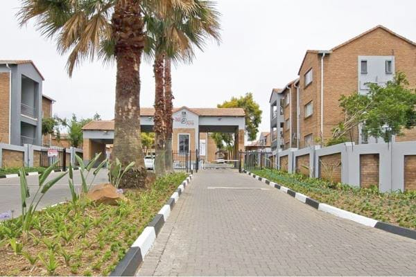 To Let 2 Bedroom Property for Rent in Vorna Valley Gauteng