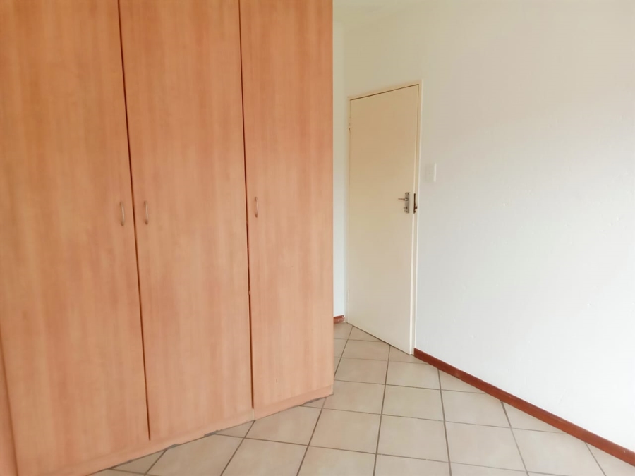 To Let 2 Bedroom Property for Rent in Vorna Valley Gauteng