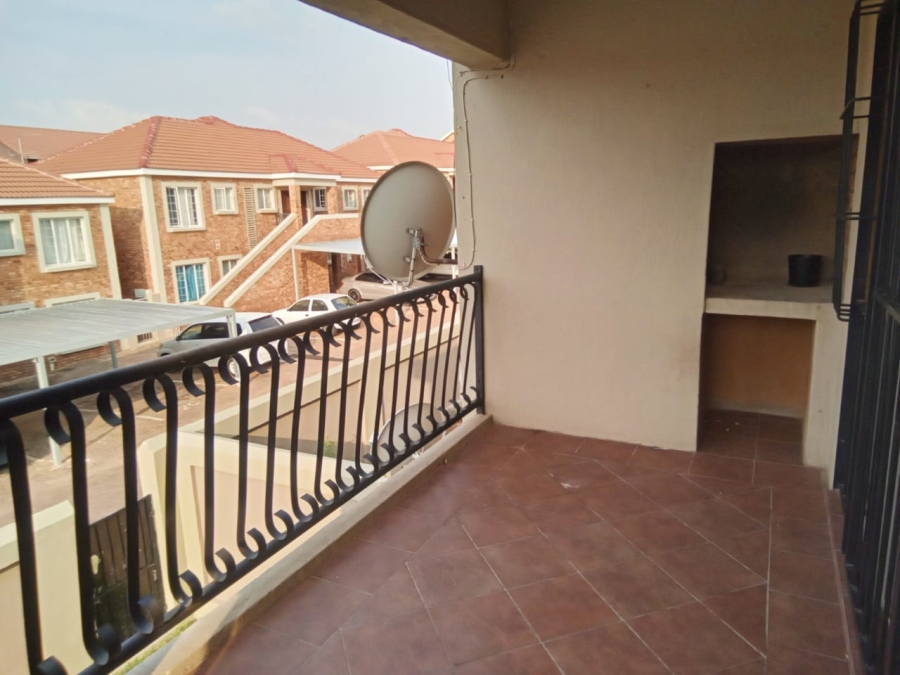 To Let 2 Bedroom Property for Rent in Vorna Valley Gauteng