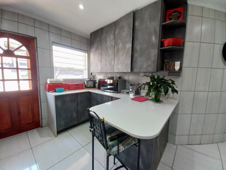 4 Bedroom Property for Sale in Marais Steyn Park Gauteng