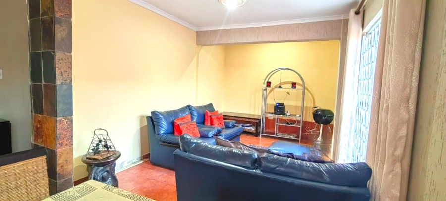 2 Bedroom Property for Sale in Dawn Park Gauteng