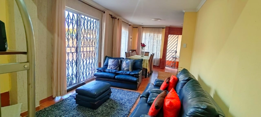 2 Bedroom Property for Sale in Dawn Park Gauteng