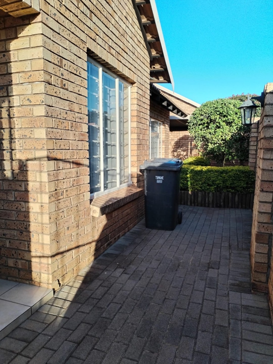 3 Bedroom Property for Sale in Annlin Gauteng