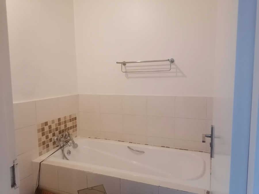 To Let 1 Bedroom Property for Rent in Noordwyk Gauteng