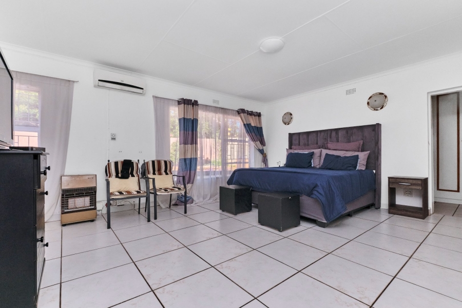 3 Bedroom Property for Sale in Allens Nek Gauteng