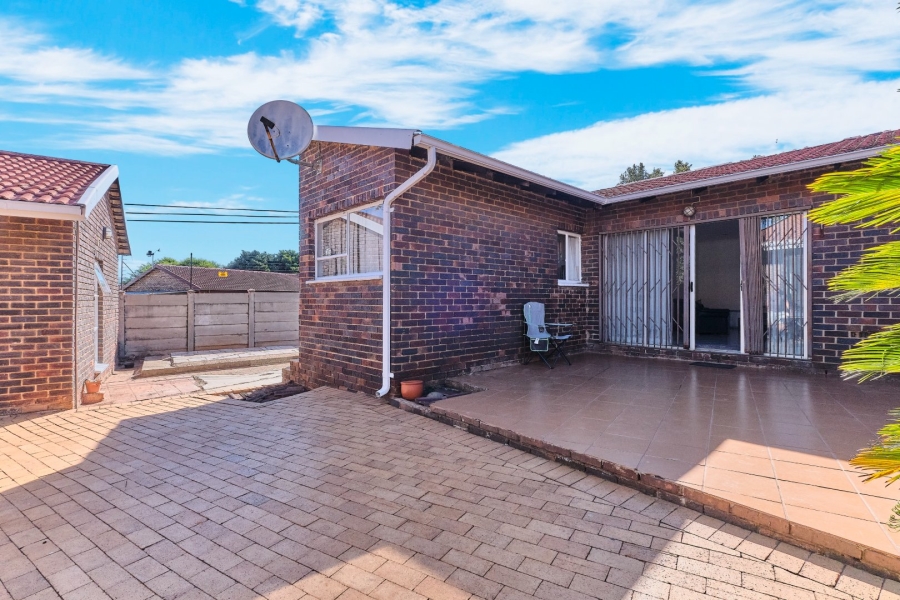 3 Bedroom Property for Sale in Allens Nek Gauteng