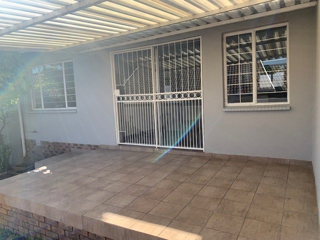 To Let 2 Bedroom Property for Rent in Northwold Gauteng